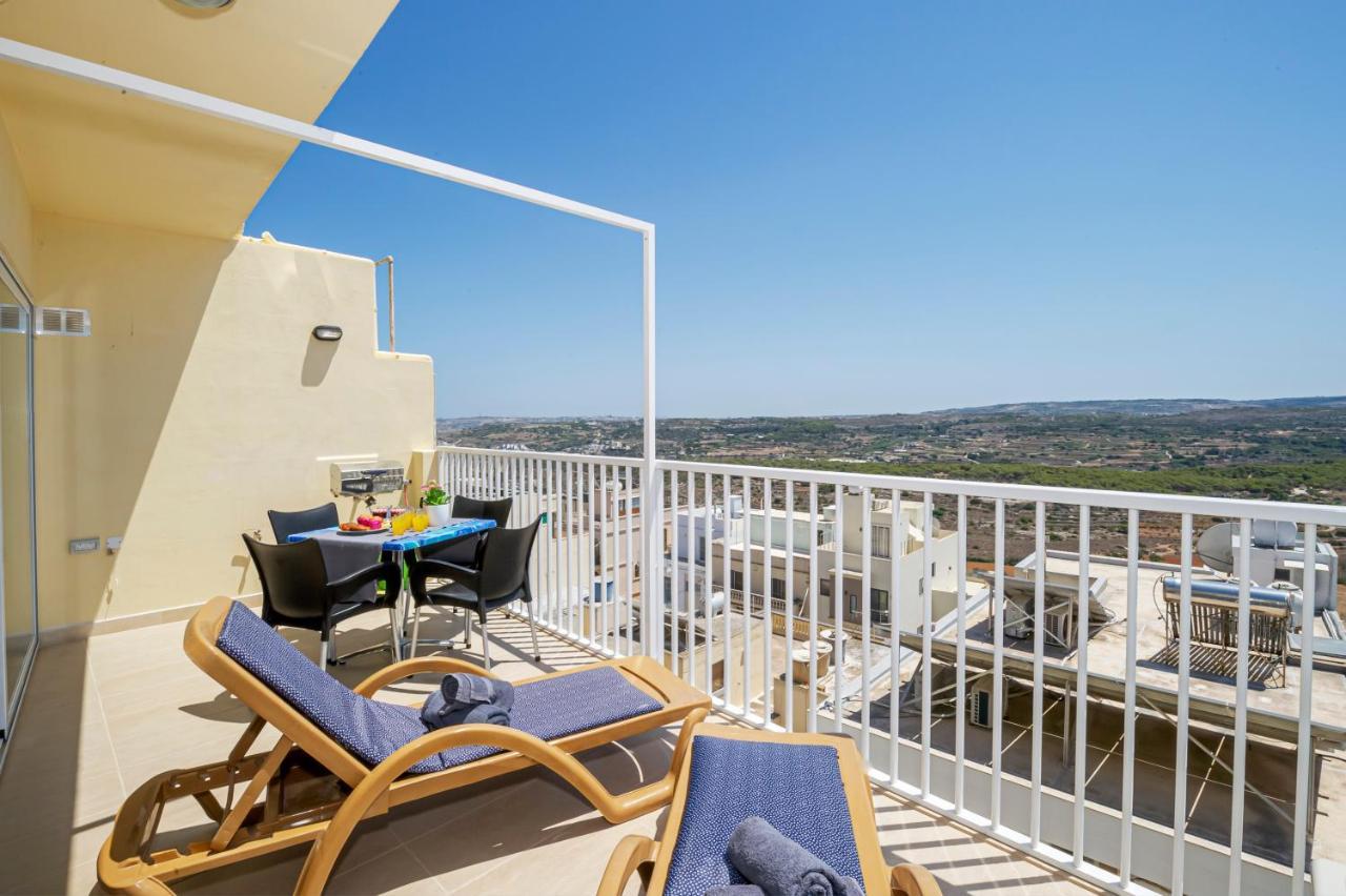 Summer Breeze With Terrace With Panoramic Views - By Getawaysmalta Apartman