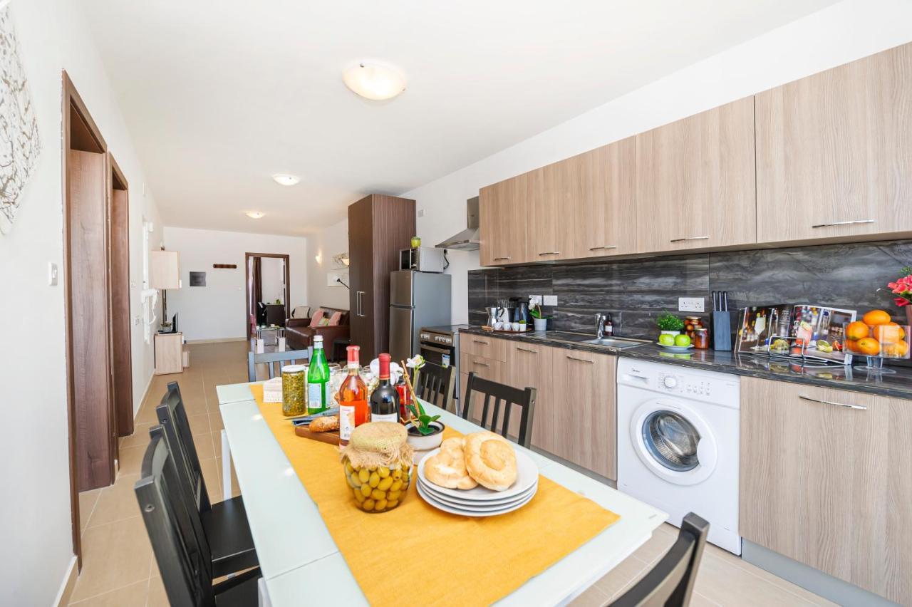 Summer Breeze With Terrace With Panoramic Views - By Getawaysmalta Apartman Mellieħa
